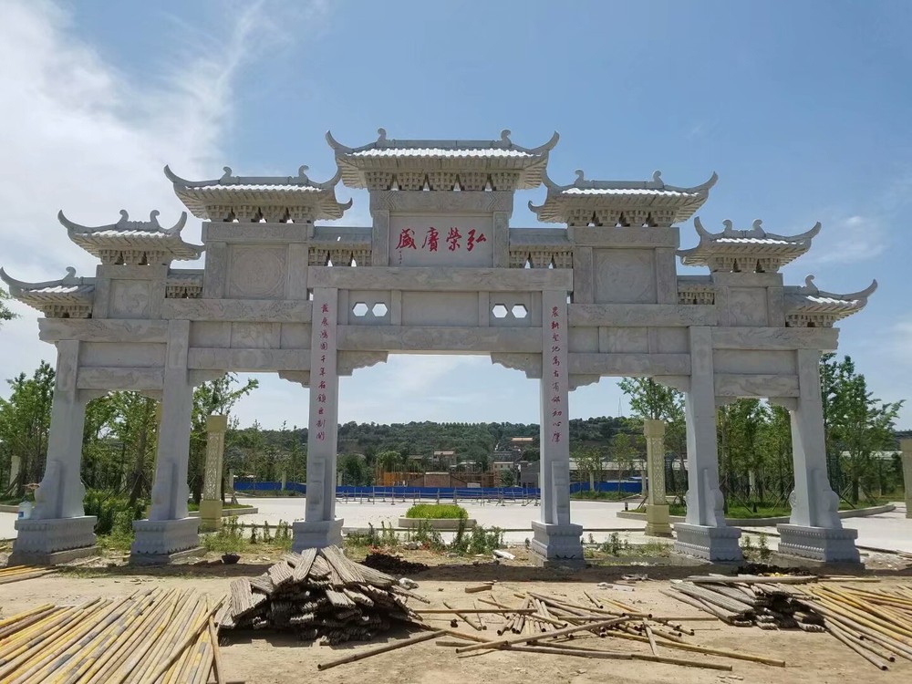大型石牌坊